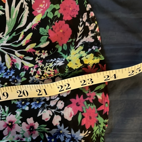 NWOT! Yumi Kim size small/petite floral spaghetti strap top. Laces in back - Picture 9 of 10